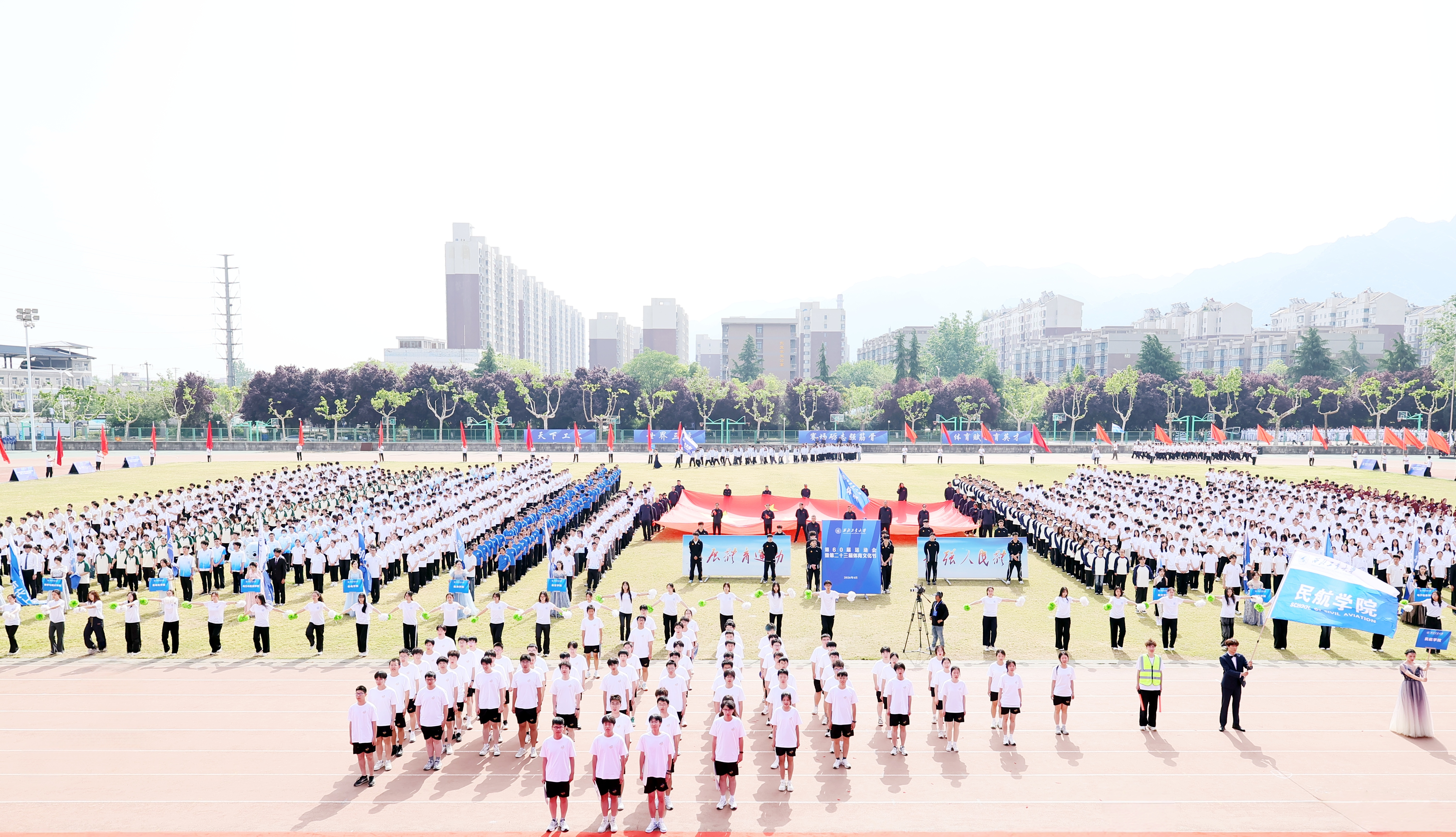 22.民航-LUDI8581.JPG