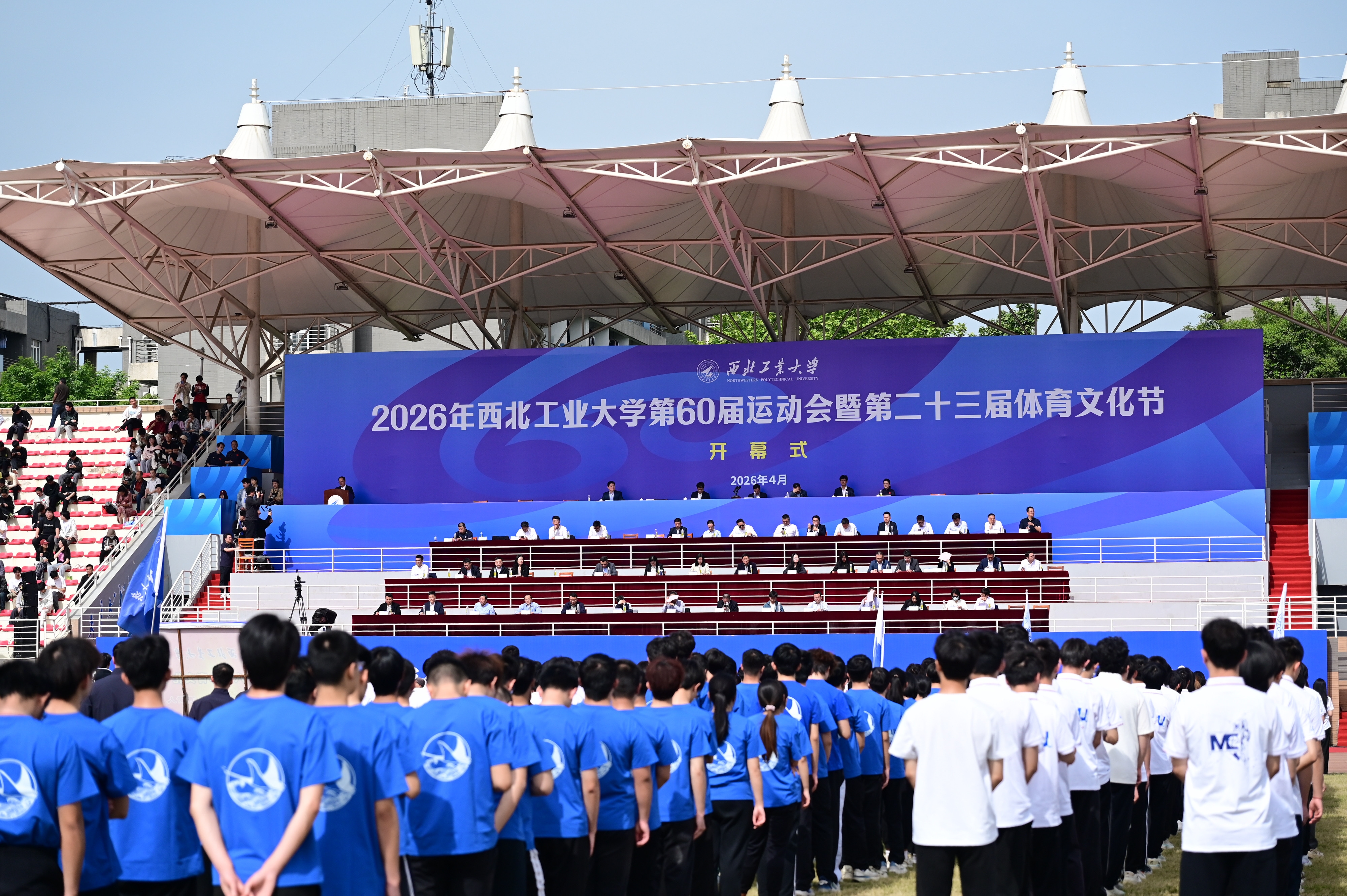 fe753d16976d4e3e948b40177af5b270.jpg