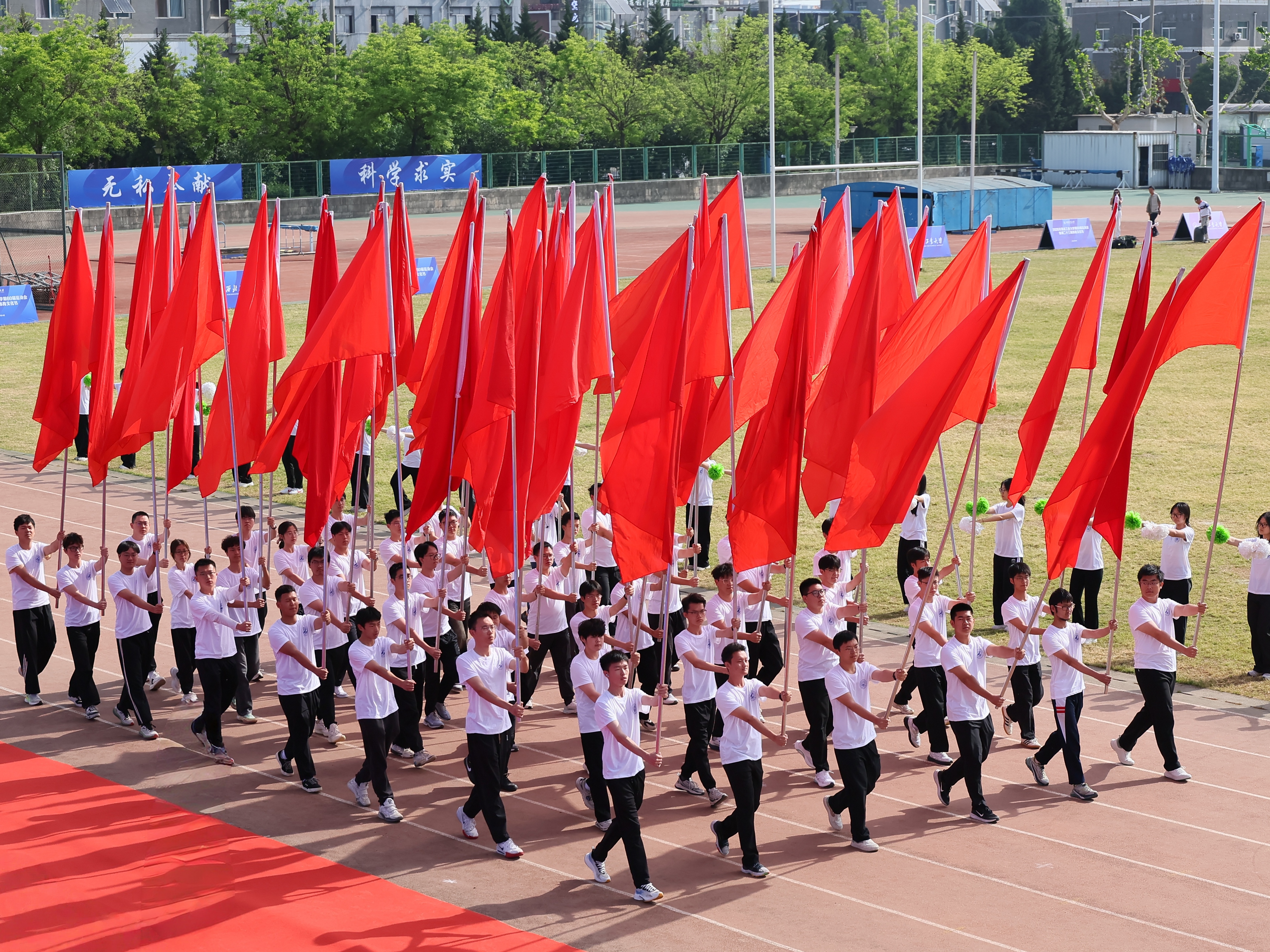 四.红旗方队LUDI8412.jpg